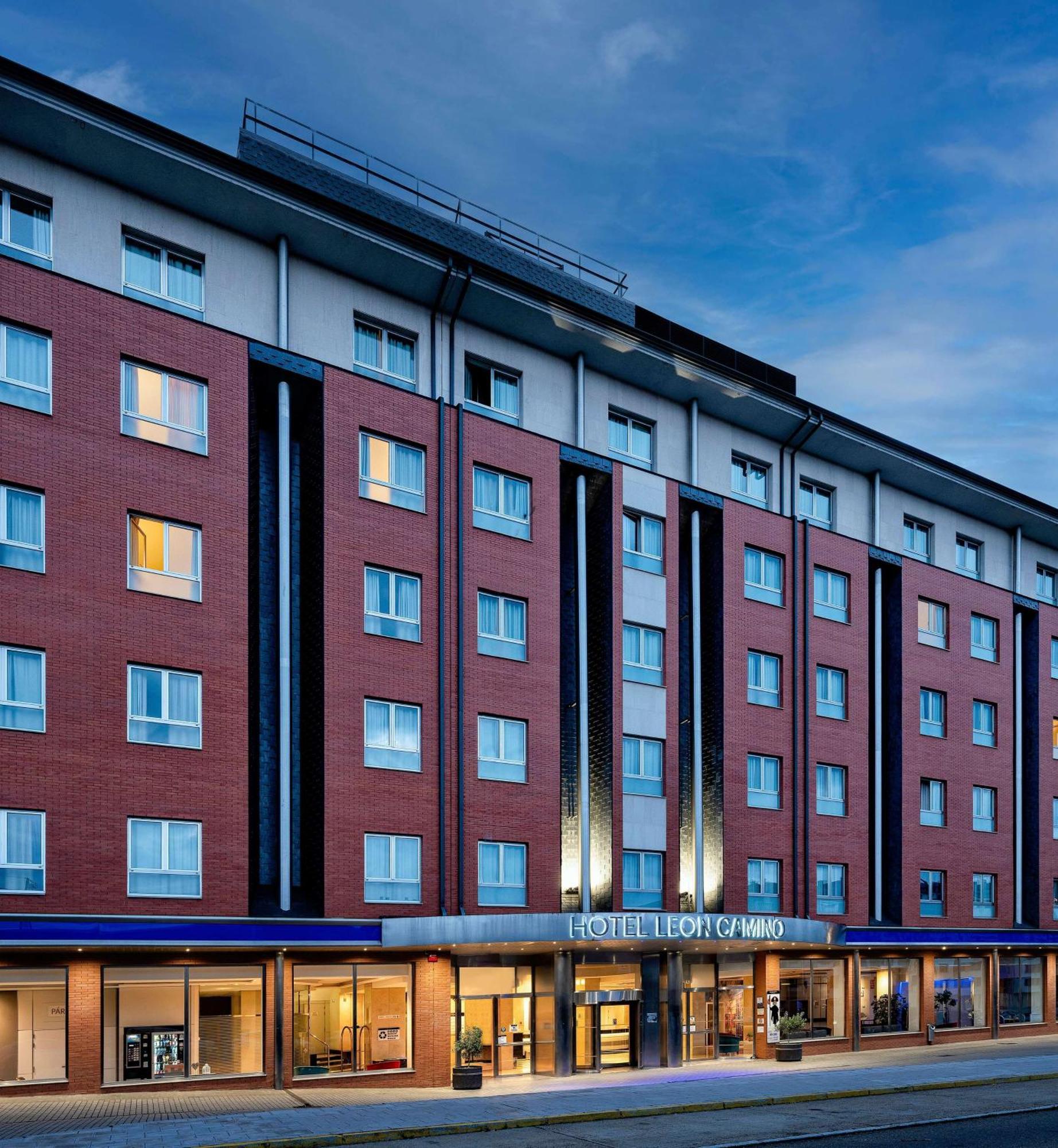 Hotel Zentral León Exteriör bild
