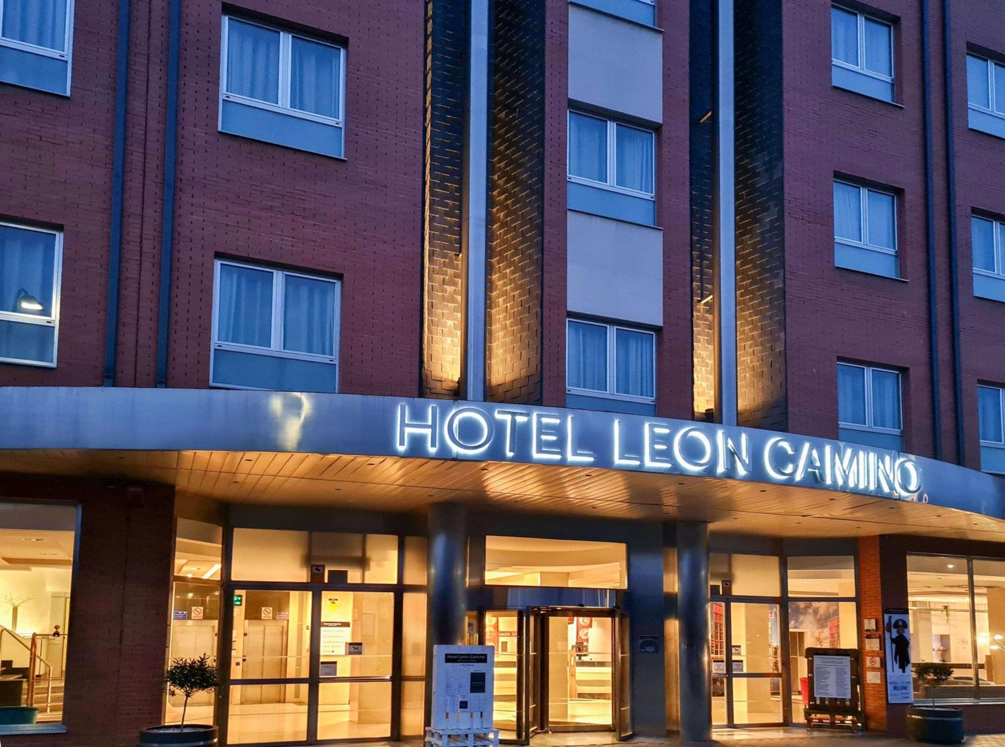 Hotel Zentral León Exteriör bild